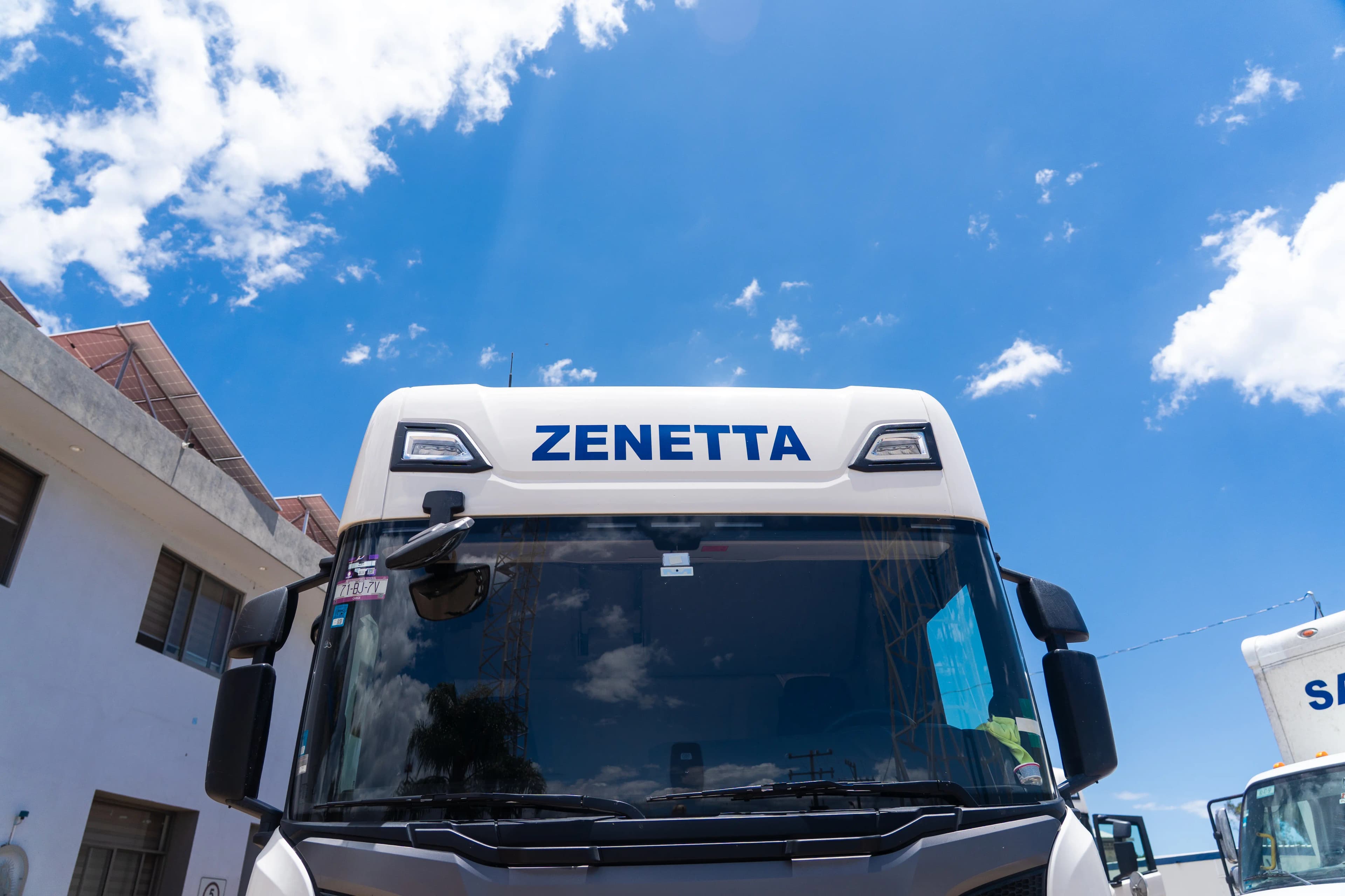 Trailer Zenetta unidad 3 vista frontal